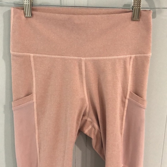 Fabletics pink leggings - Picture 2 of 10
